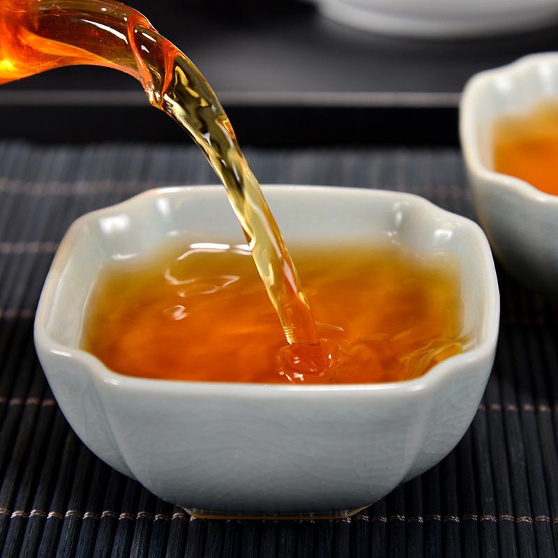 Lapsang Souchong Black Tea Golden Tin 70G